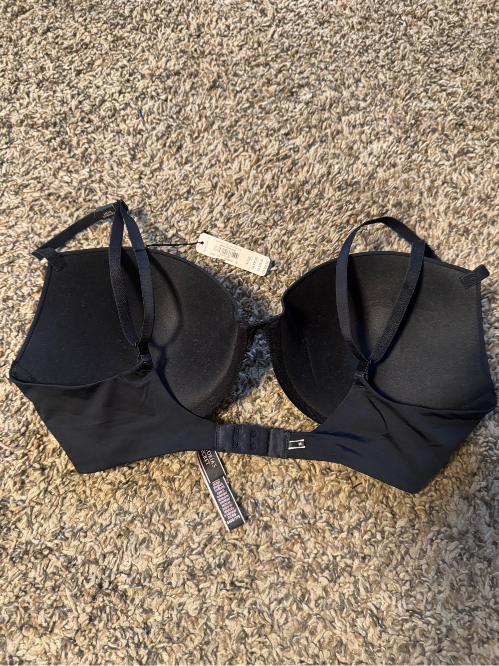 Victoria's Secret Black Smooth Push-Up Bra - Picture 2 of 2